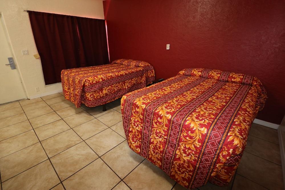 Sandman Inn Motel photo 8