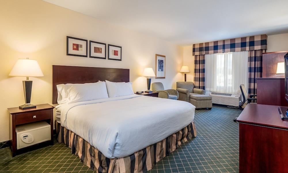 Holiday Inn & Conference Center Marshfield by IHG photo 6
