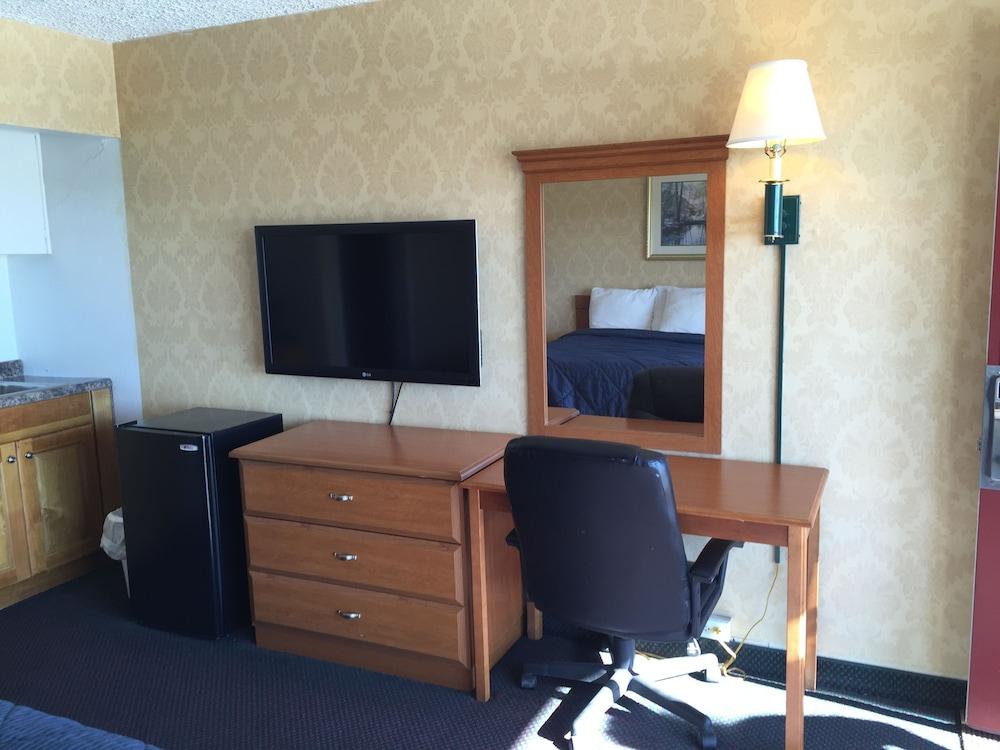 Town and Country Motel photo 15