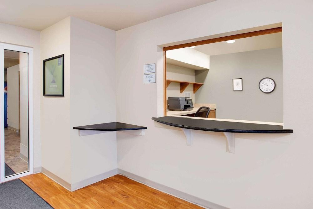 WoodSpring Suites Fredericksburg photo 2