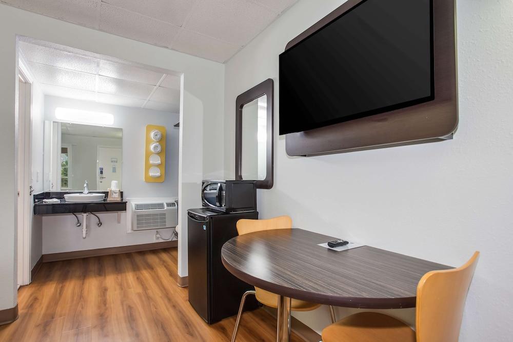 Motel 6 Walterboro, SC photo 5