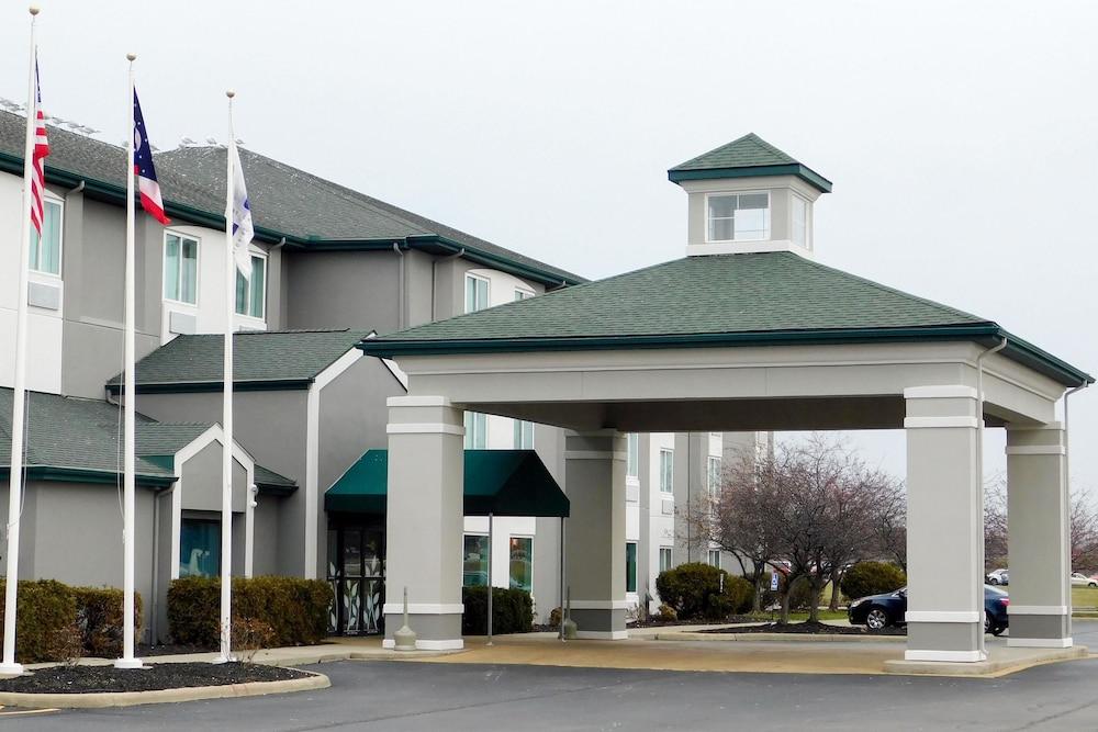Sleep Inn & Suites Oregon - Toledo photo 57