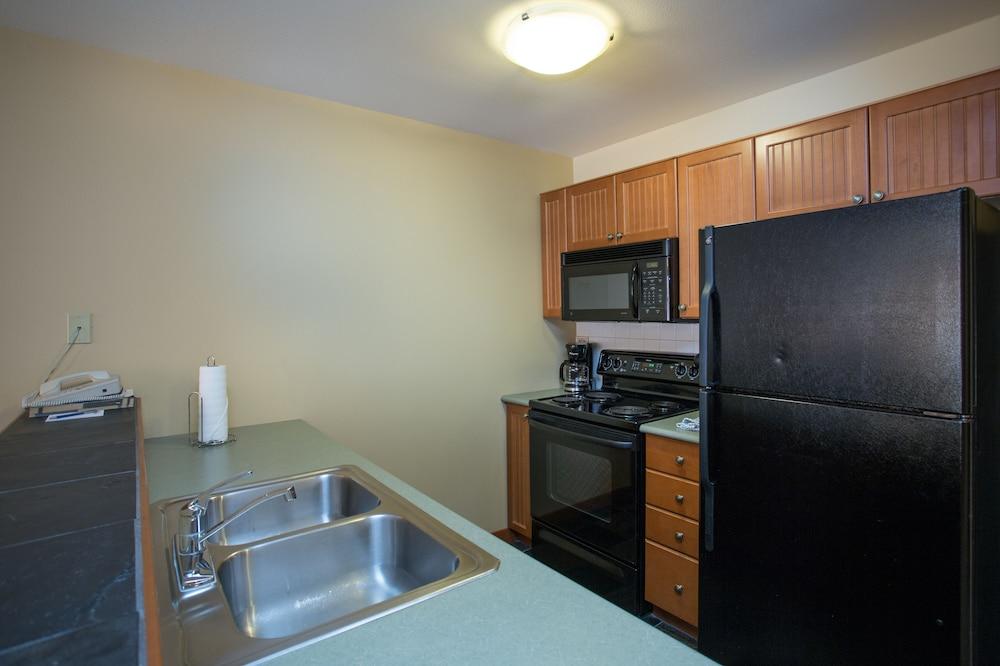 Solitude Condominiums photo 38