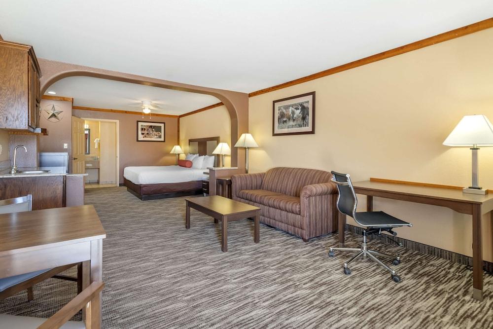 Best Western Windwood Inn & Suites photo 37