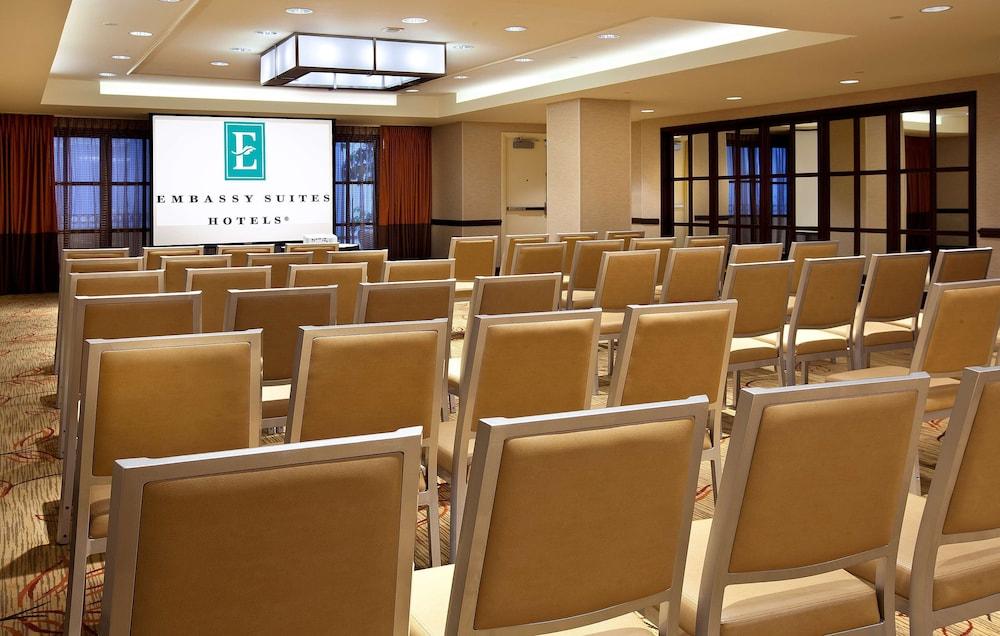 Embassy Suites by Hilton Washington DC Chevy Chase Pavilion photo 24