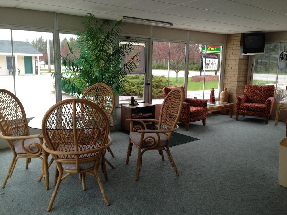 Northwinds Motel photo 2