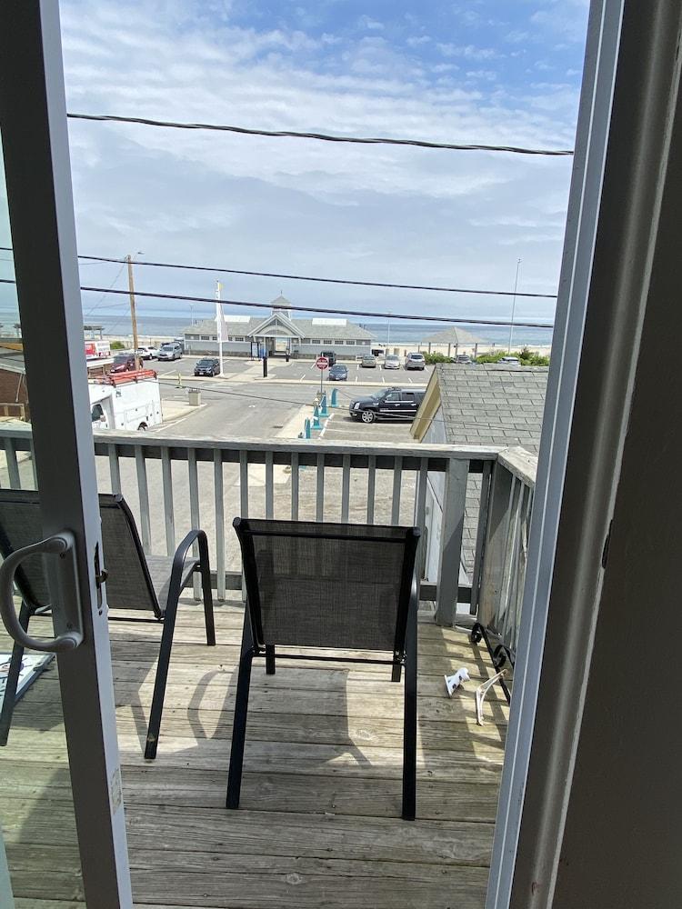 Nautical Beach Resort photo 23