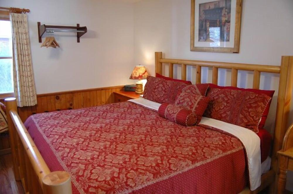 The Homestead Inn photo 37