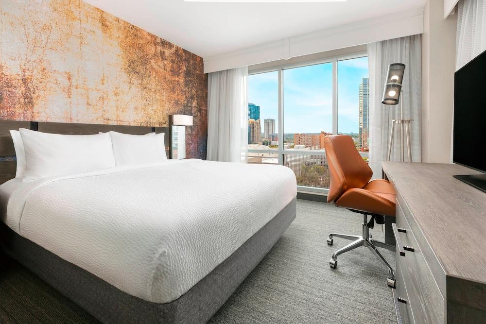 Courtyard by Marriott Austin Downtown/Convention Center photo 7
