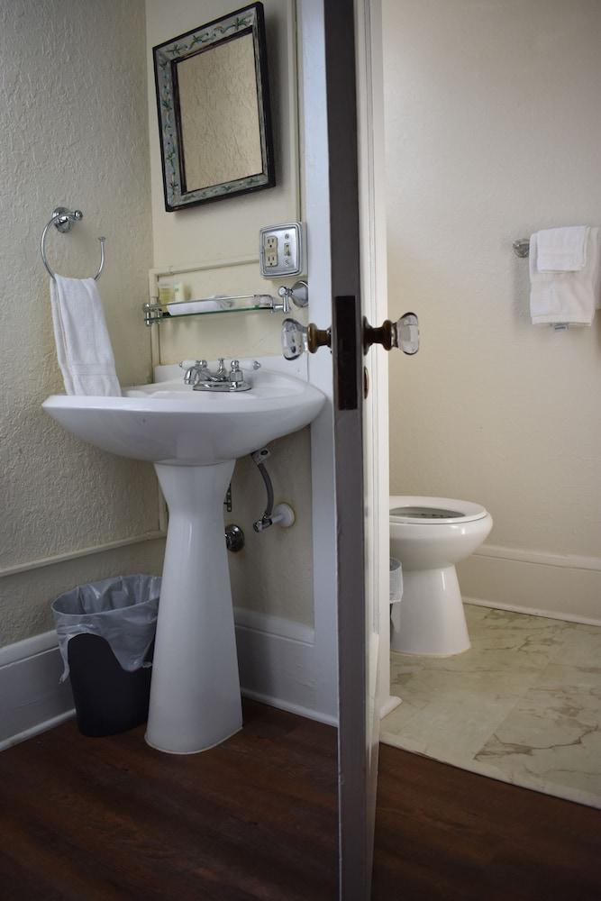 The DeLand Hotel photo 29