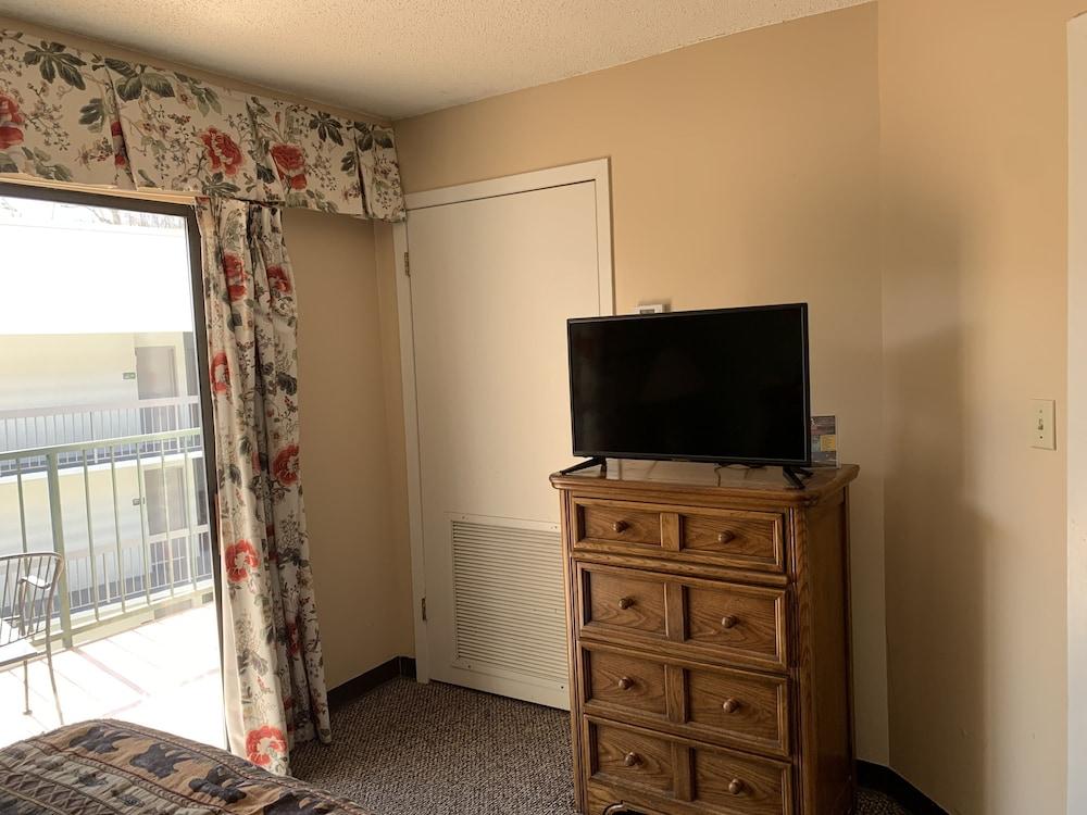 Oak Square Rentals photo 30