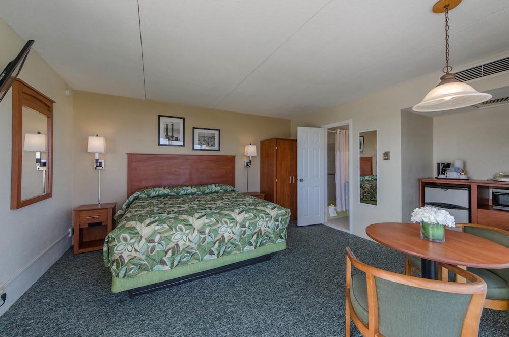 Attache Motel photo 66