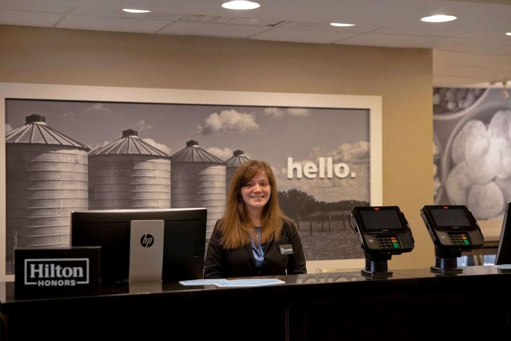 Hampton Inn DeKalb, IL photo 6