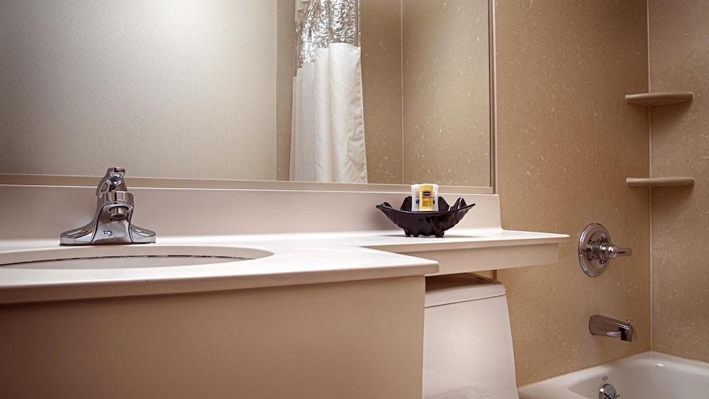 Best Western JFK Airport Hotel photo 13
