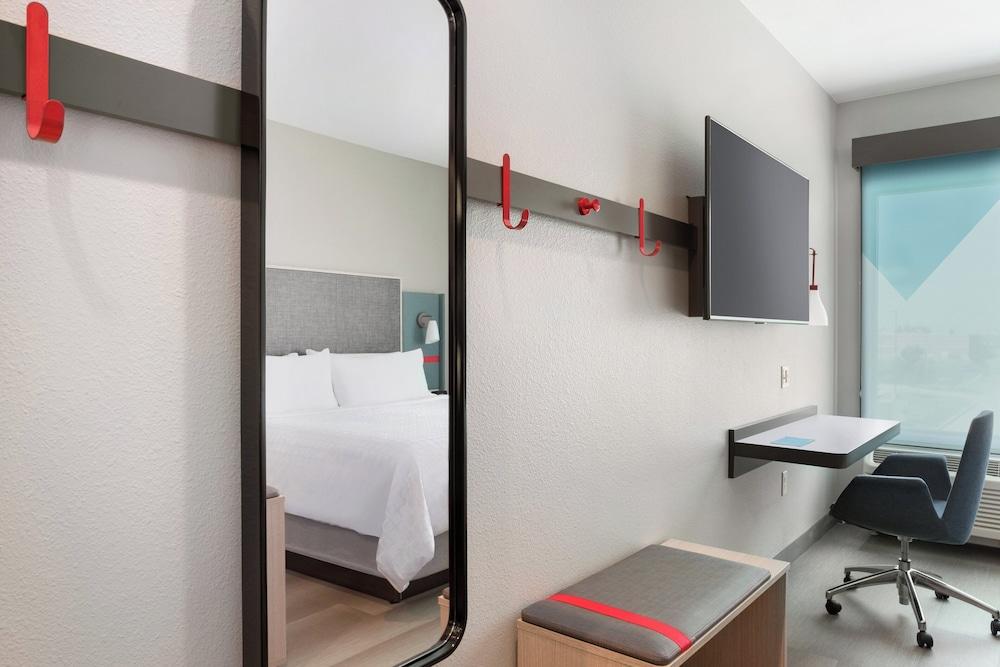 avid hotel El Paso East by IHG photo 5