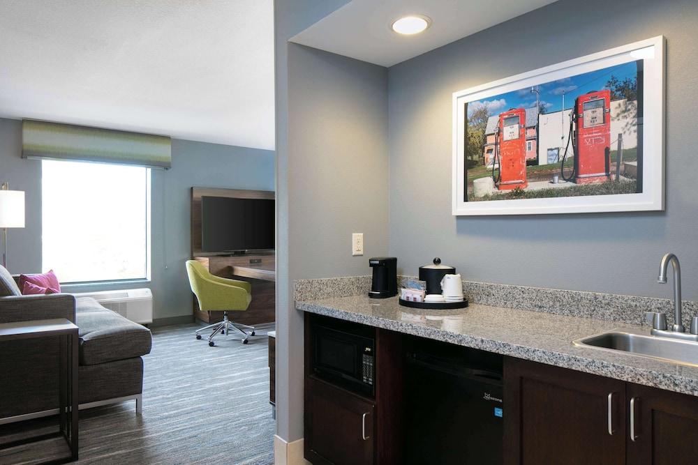 Hampton Inn & Suites Grafton photo 9
