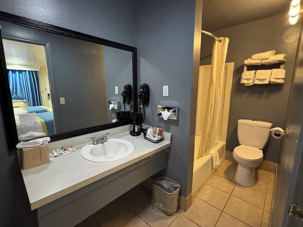 Red River Inn photo 11