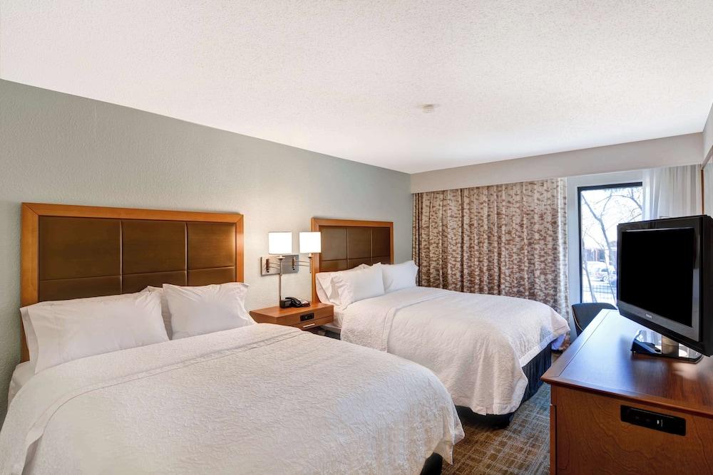 Hampton Inn Memphis-Poplar photo 15