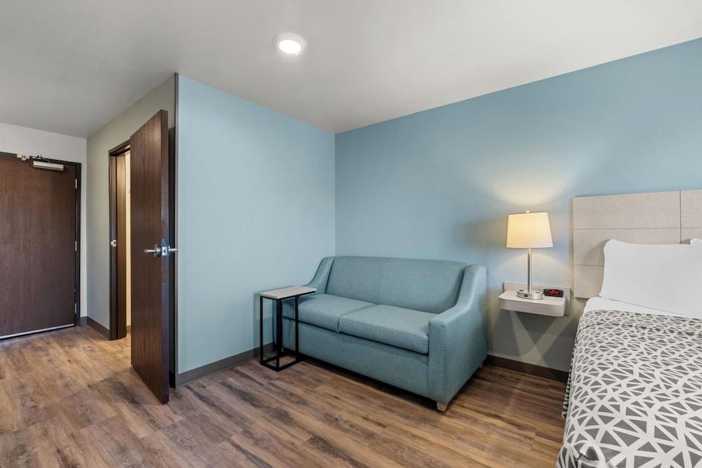 Woodspring Suites Anderson North I-85 photo 57