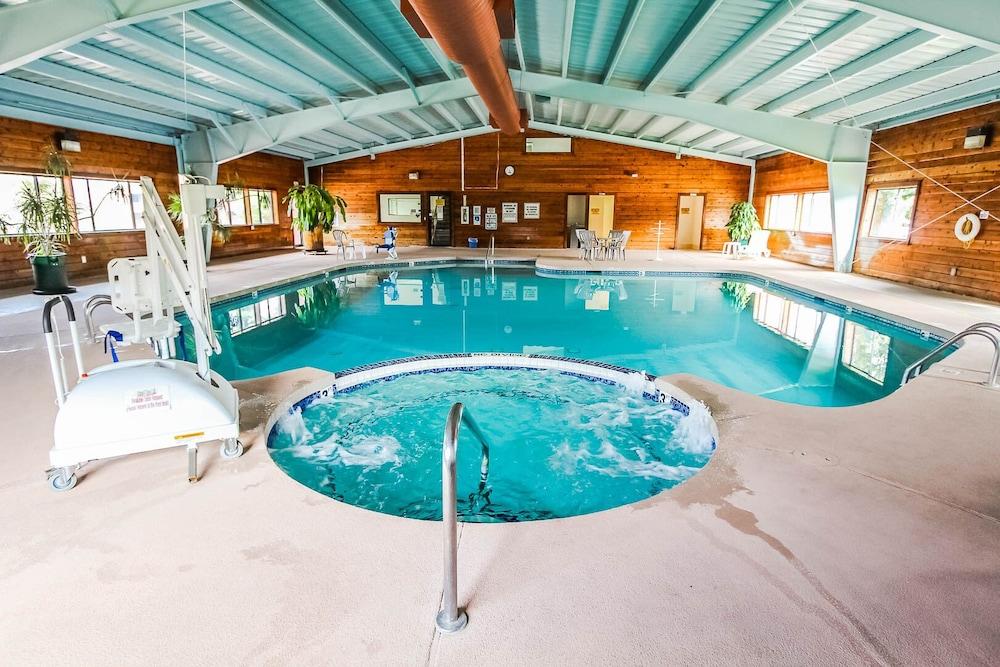 Roundhouse Resort photo 24
