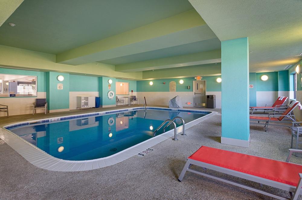 Holiday Inn Express Hotel & Suites Weston by IHG photo 43