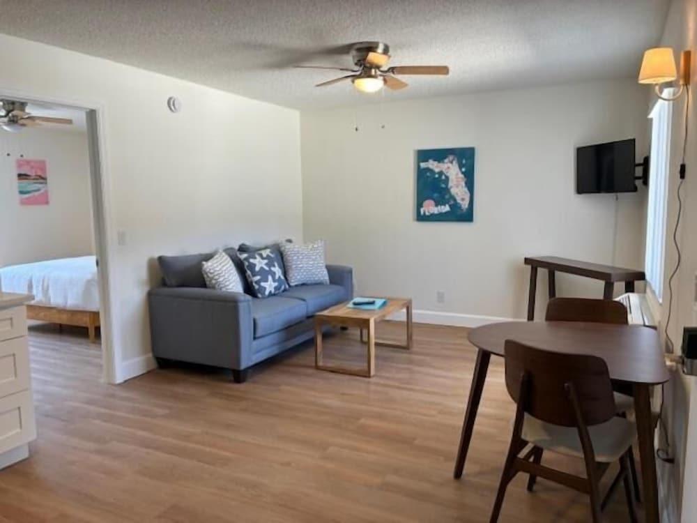 Sea Breeze Inn photo 9