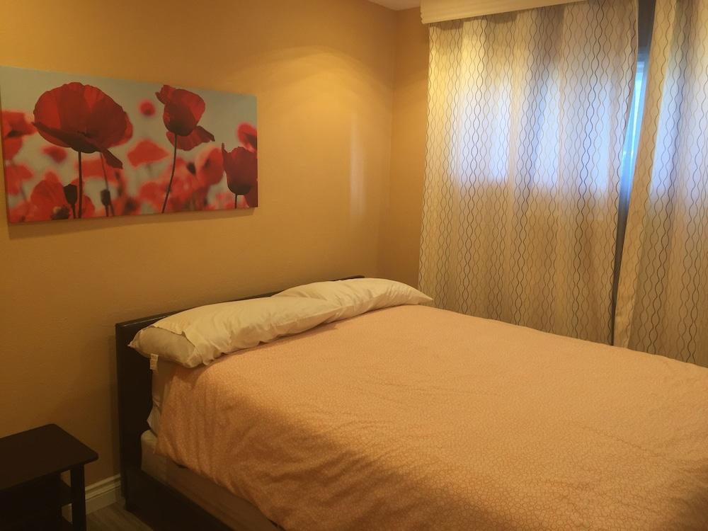 Tradewinds Hotel LAX Airport photo 28