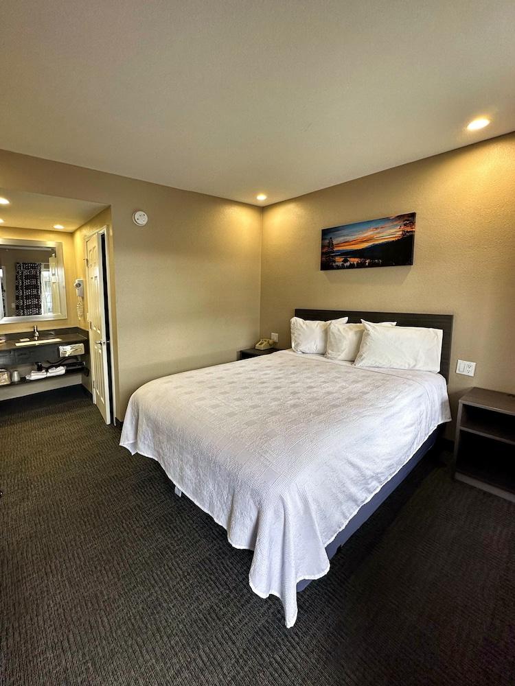 Blackjack Inn South Lake Tahoe photo 31