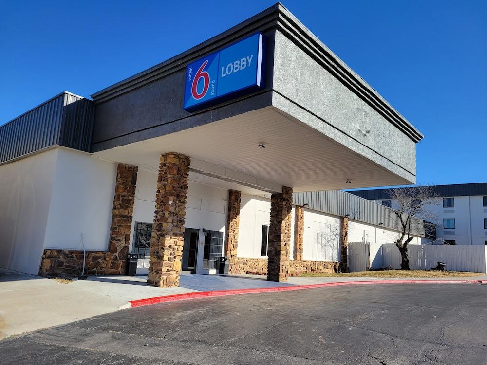 Motel 6 Bartlesville, OK photo 18
