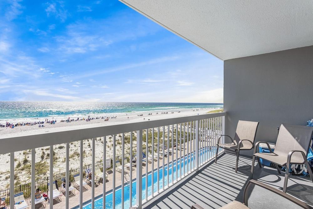 Pelican Beach Resort by Colasan photo 64