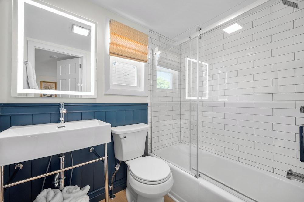 Marina Bay Cottages photo 63