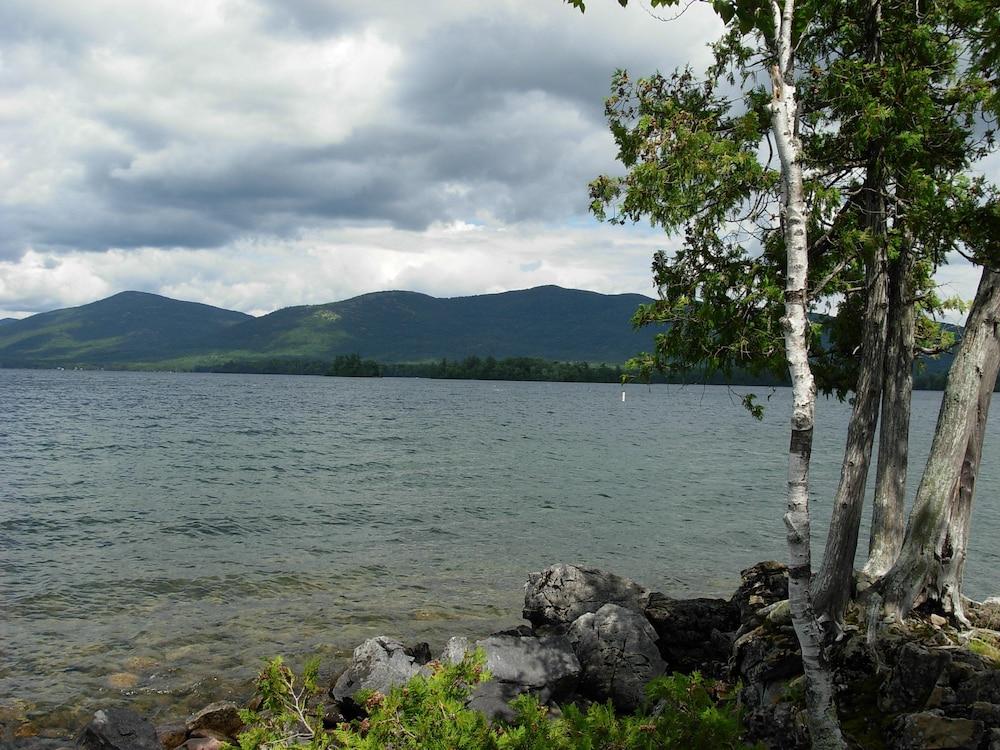 Lake George Diamond Cove photo 27
