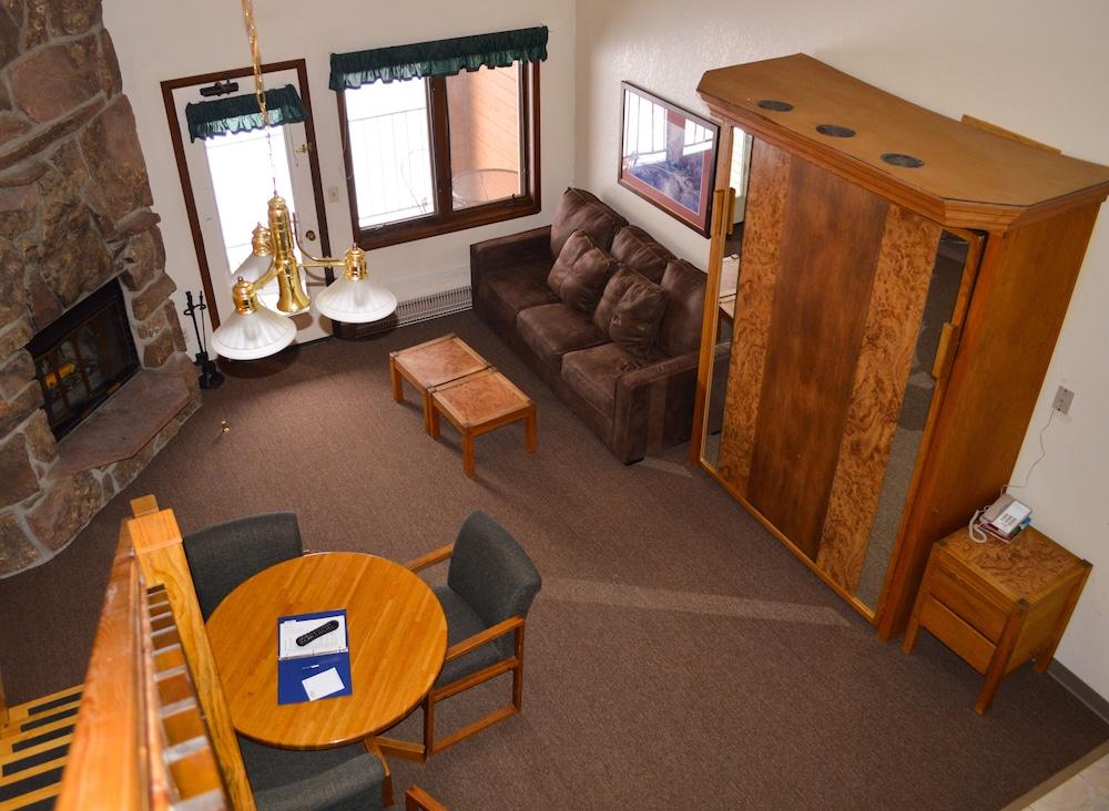 Inn at SilverCreek photo 30