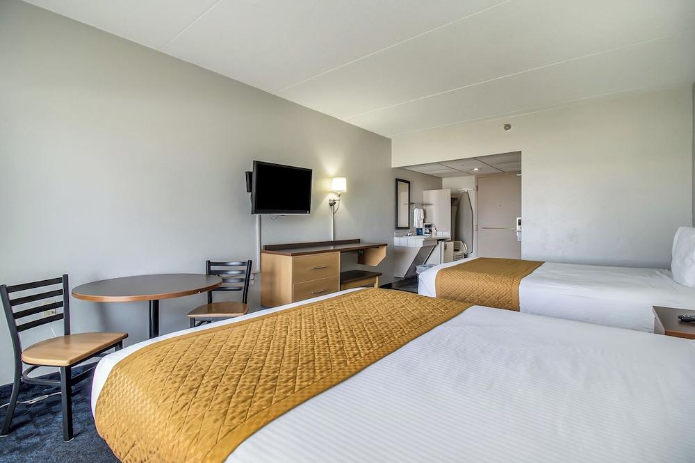 Dunes Waterfront Resort photo 19