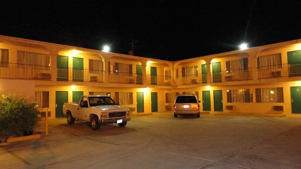 Imperial 400 Motor Inn photo 9