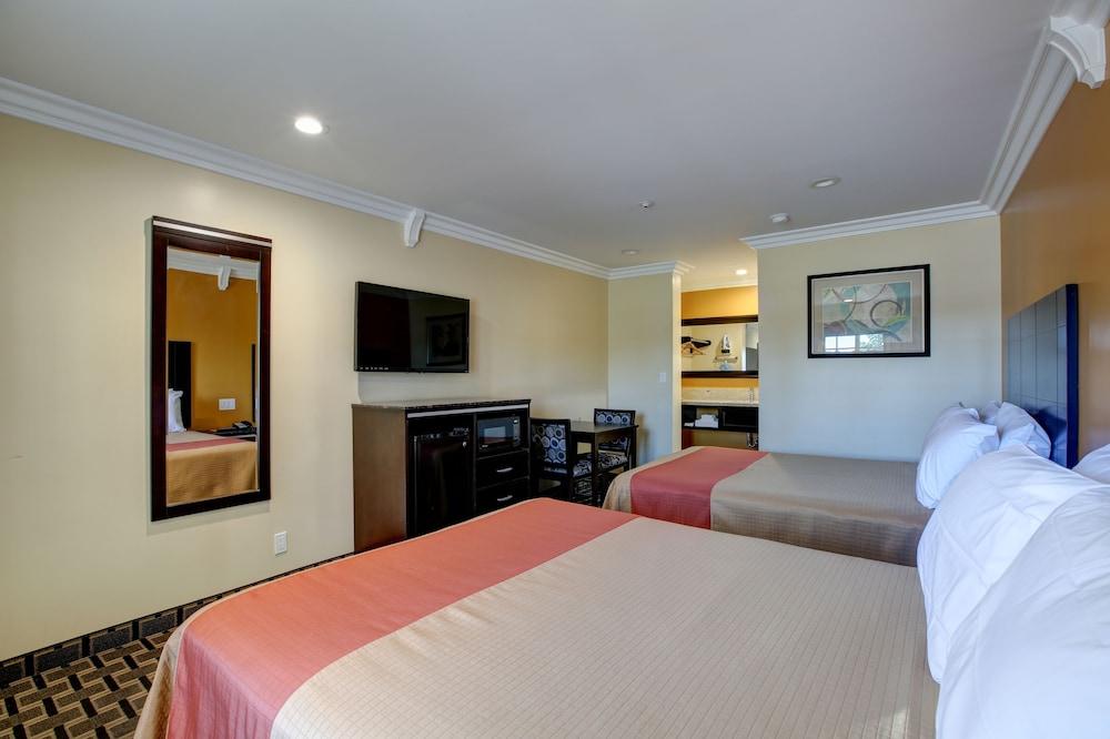 Ontario Inn & Suites photo 31