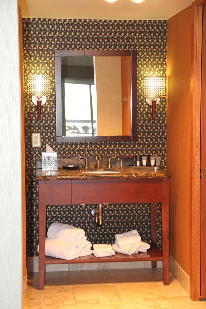 Ho-Chunk Casino Hotel - Wisconsin Dells photo 10