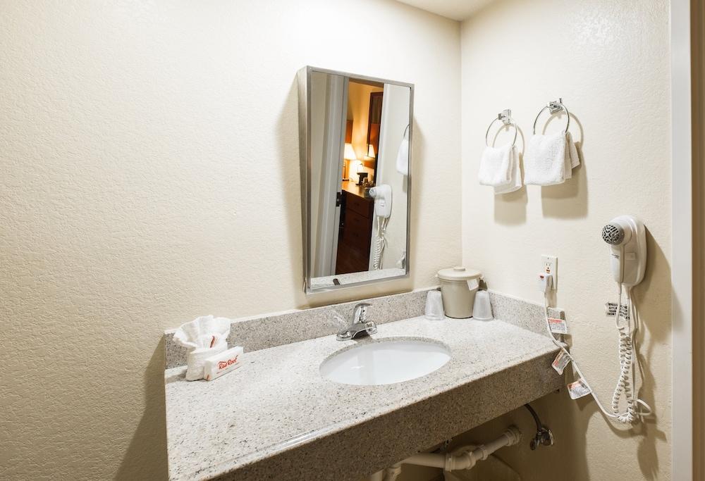 GreenTree Inn Houston IAH Airport photo 29