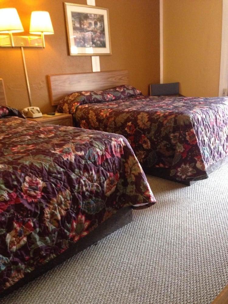 Sportsman Inn and Suites photo 12