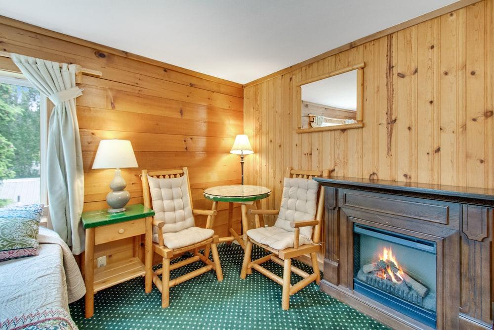 Deer Harbor Inn photo 12
