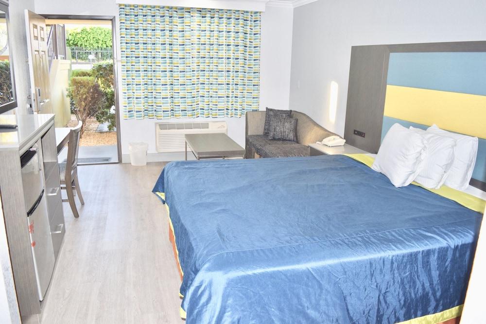 Budget Inn La Puente photo 39