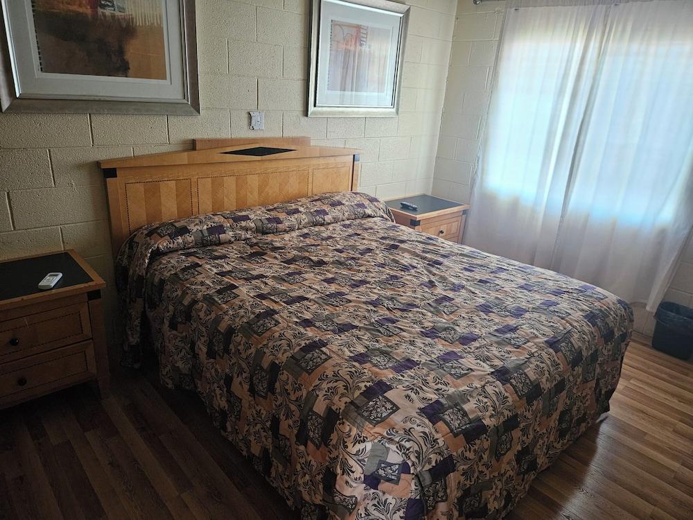 Branding Iron Motel photo 8