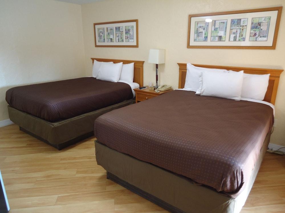 Budget Inn photo 10