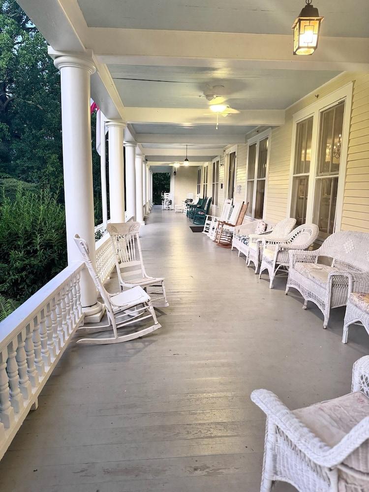 Balsam Mountain Inn photo 26