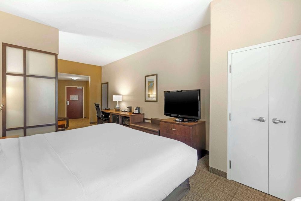 Comfort Suites Blythe photo 15