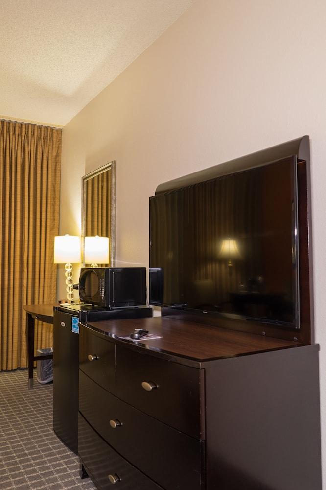 Oakland Airport Executive Hotel photo 62