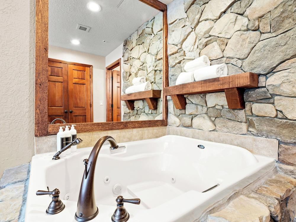 Canyons Village Condos by All Seasons Resort Lodging photo 94