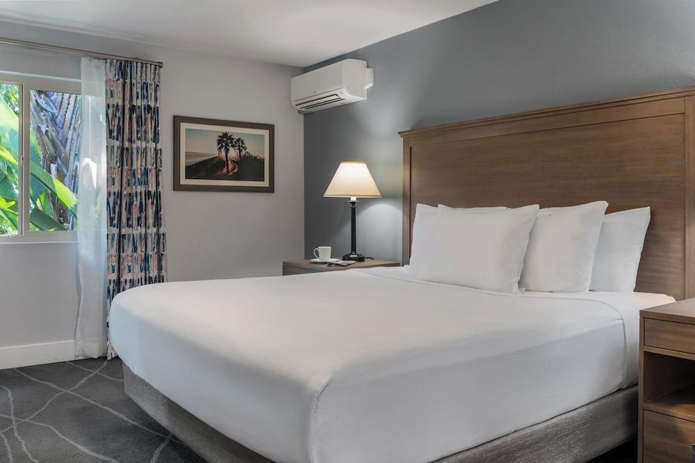 Club Wyndham Dolphin's Cove photo 5