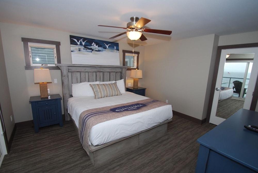 Quarterdeck Resort & Restaurant photo 5