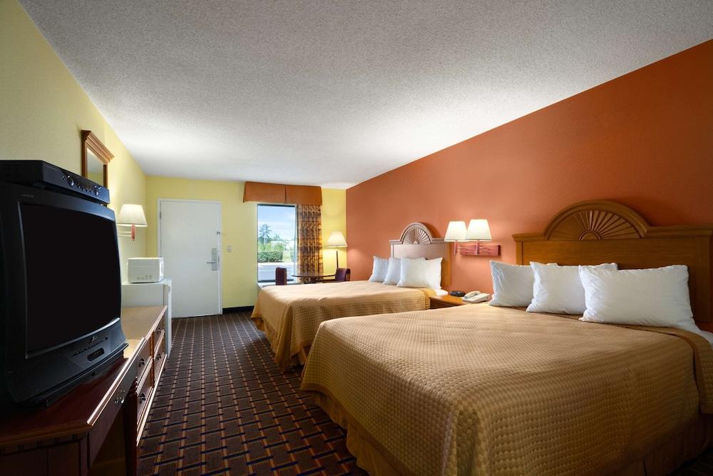 Days Inn by Wyndham Richburg photo 4